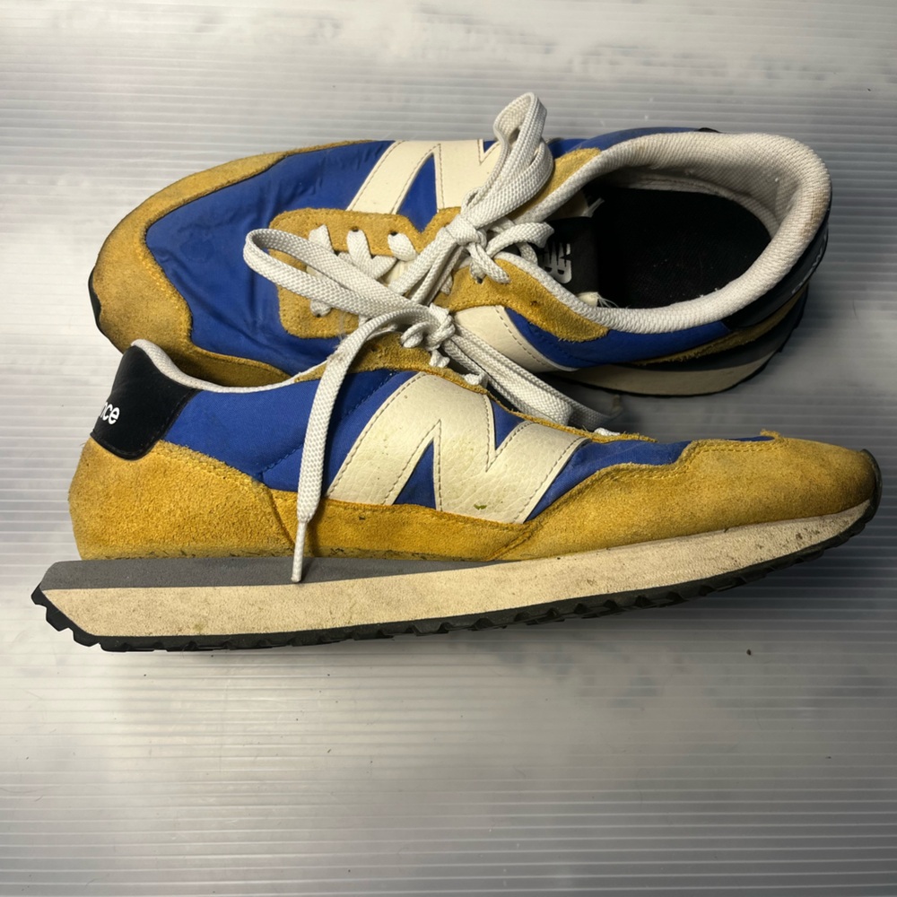 Vintage New Balance 237 sneakers in Cobalt Blue and Yellow